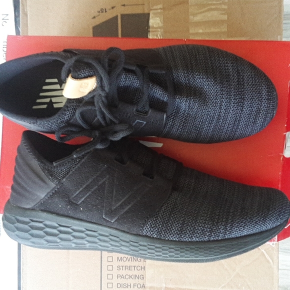 Athletic_Shoes